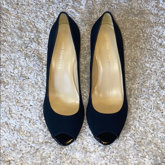 Bruno Magli black Novati peep toe heels - Picture 2 of 7